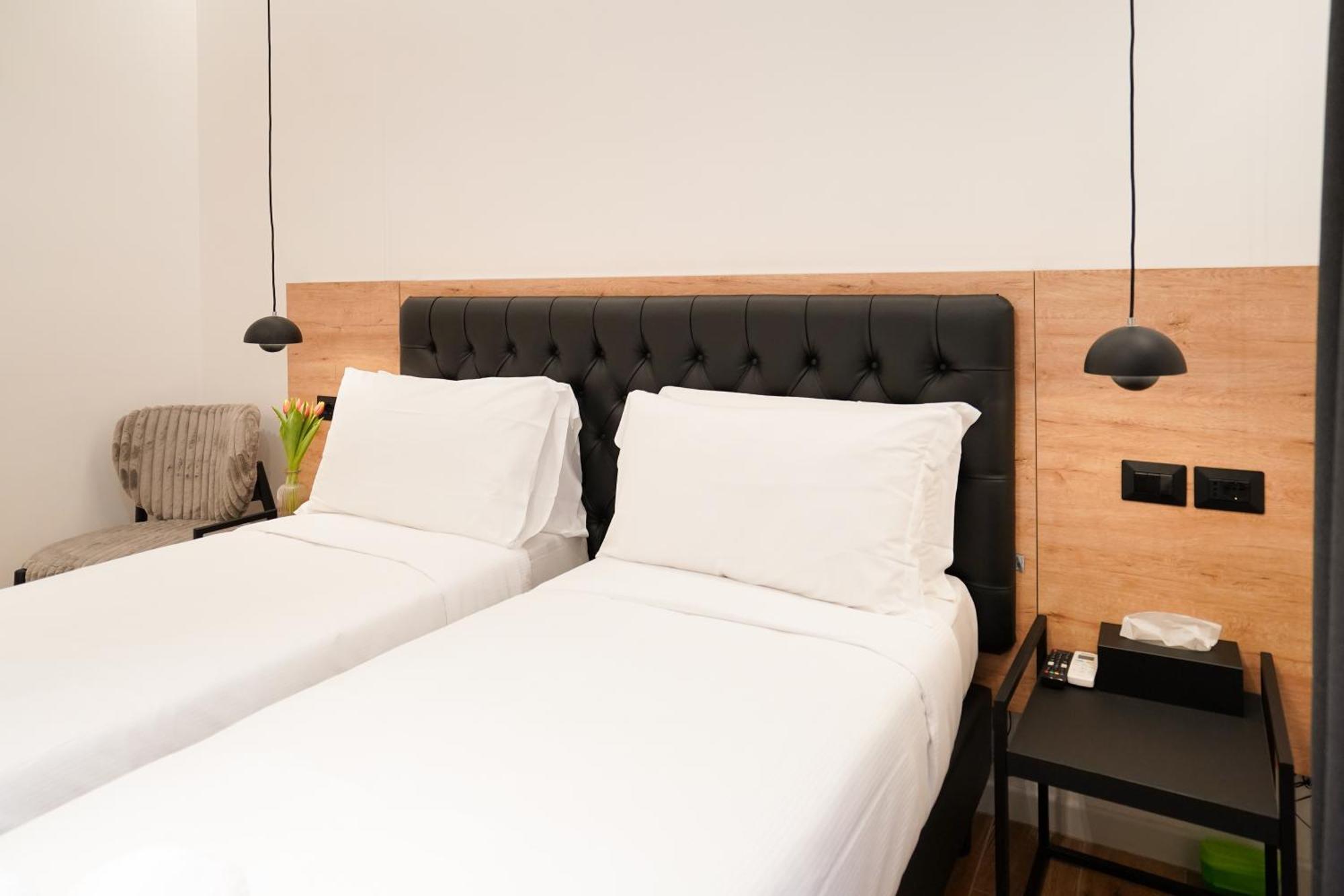 No Man'S Land Guesthouse Rom Zimmer foto